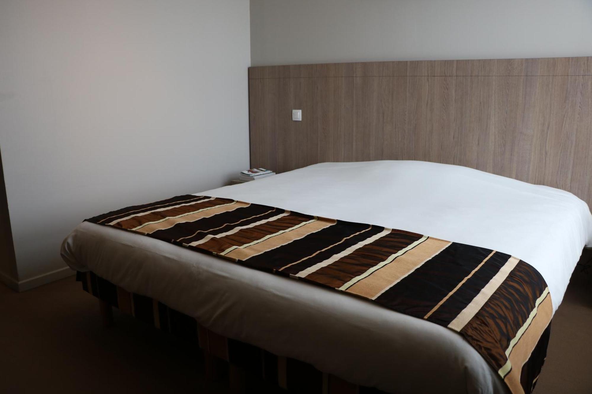 L'Auberge Du Rhone Chavanoz 外观 照片